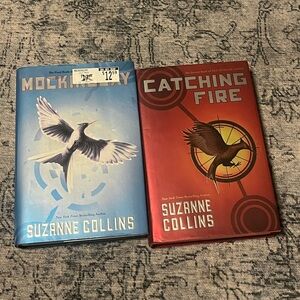 Like New Hardcover Hunger Games Mockingjay and Catching Fire books